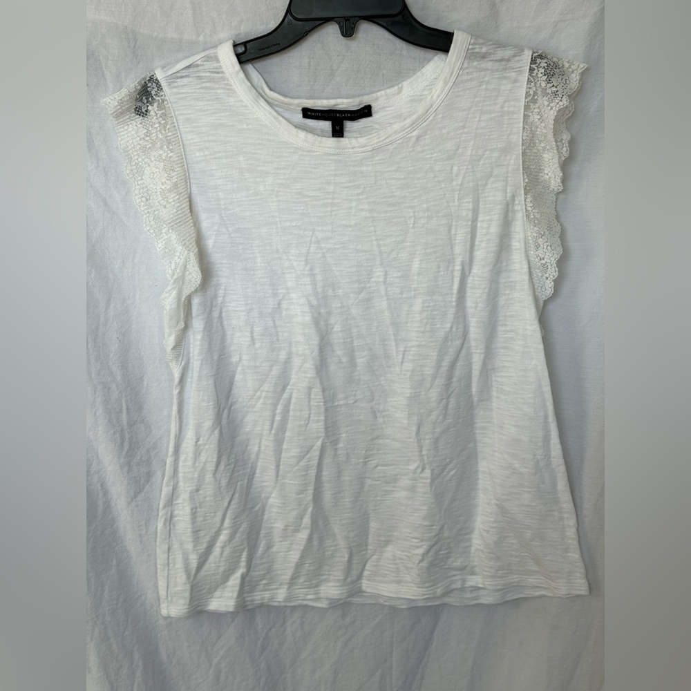 🌸 White House black market blouse 🌸